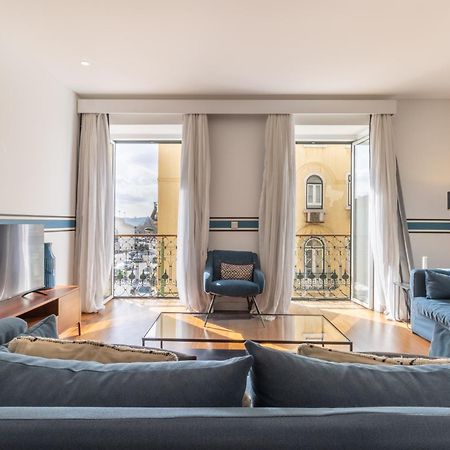 Modern 3Br, Terrace, Ac/Heating & Self Check-In Apartment Lisbon Luaran gambar