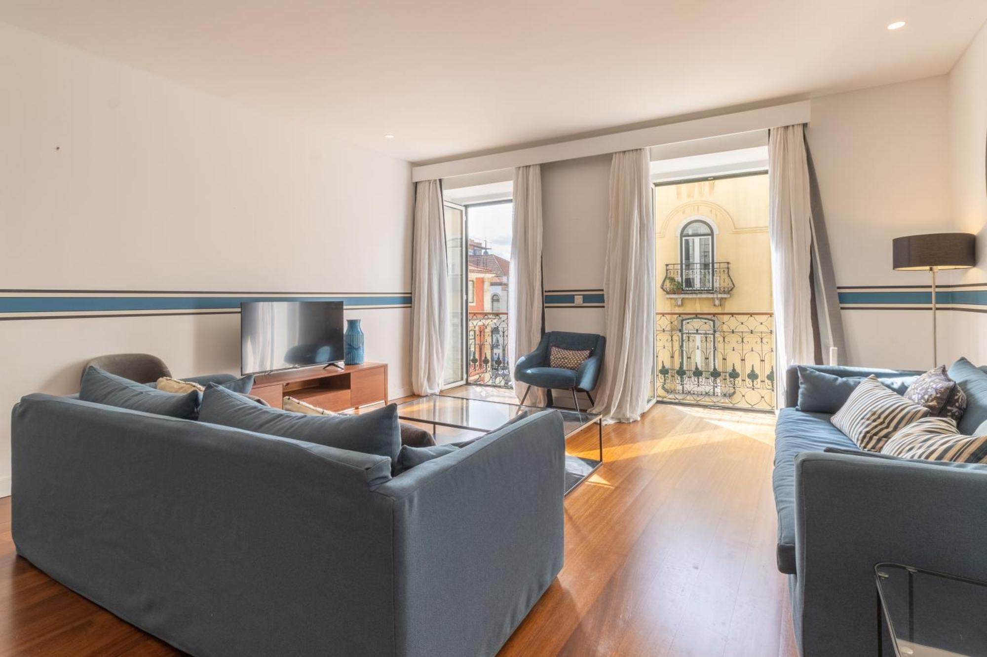 Modern 3Br, Terrace, Ac/Heating & Self Check-In Apartment Lisbon Luaran gambar