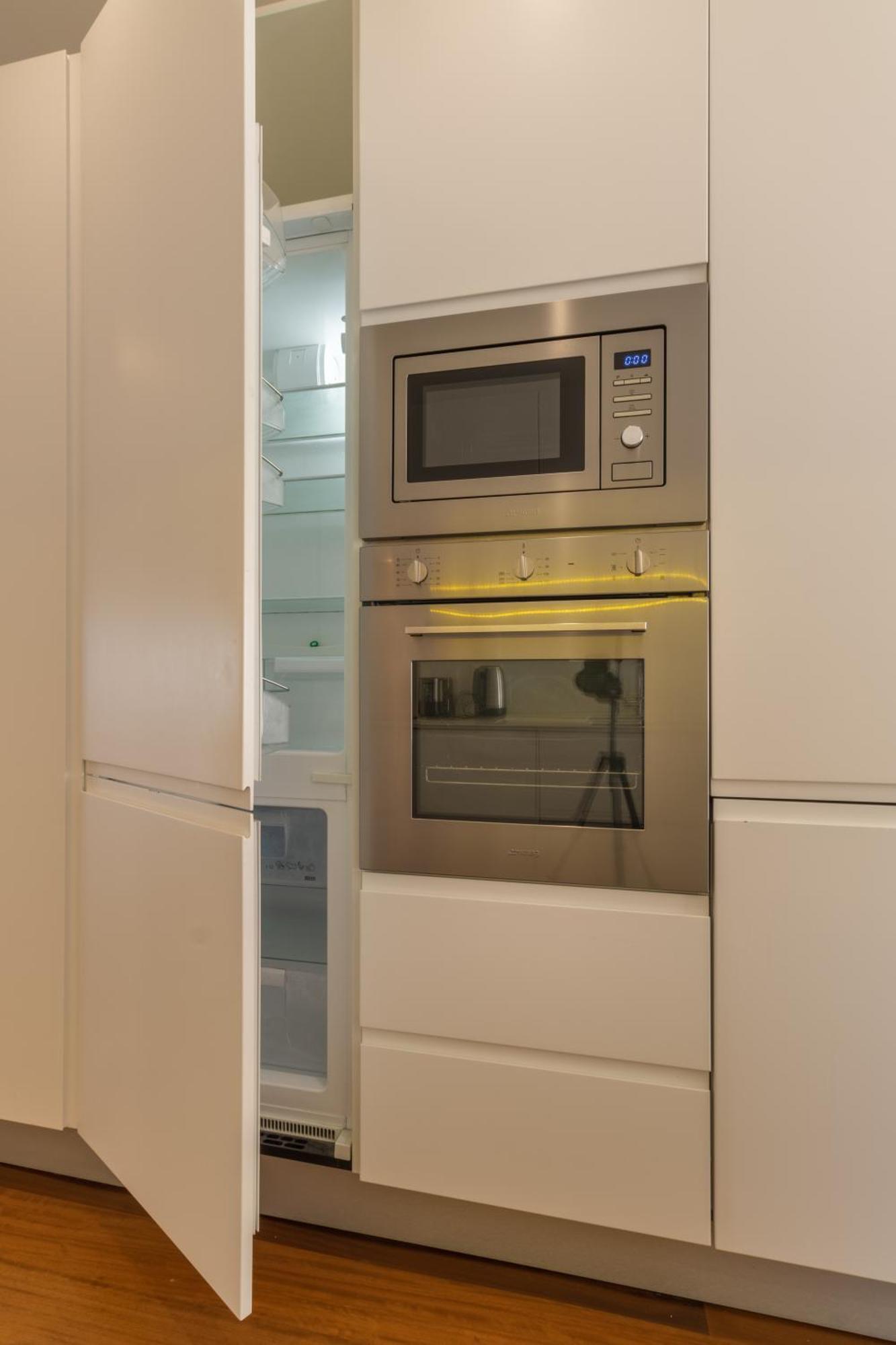 Modern 3Br, Terrace, Ac/Heating & Self Check-In Apartment Lisbon Luaran gambar
